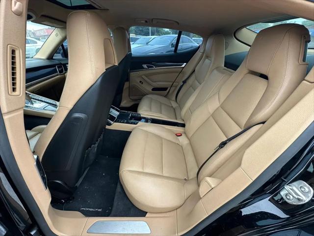 2015 Porsche Panamera 2
