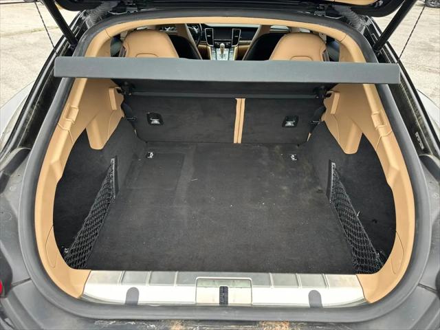 2015 Porsche Panamera 2