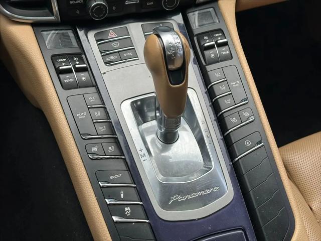 2015 Porsche Panamera 2
