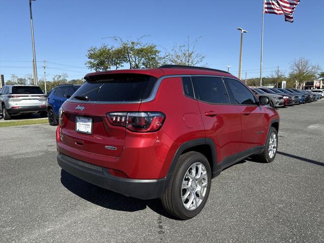 2024 Jeep Compass COMPASS LATITUDE LUX 4X4