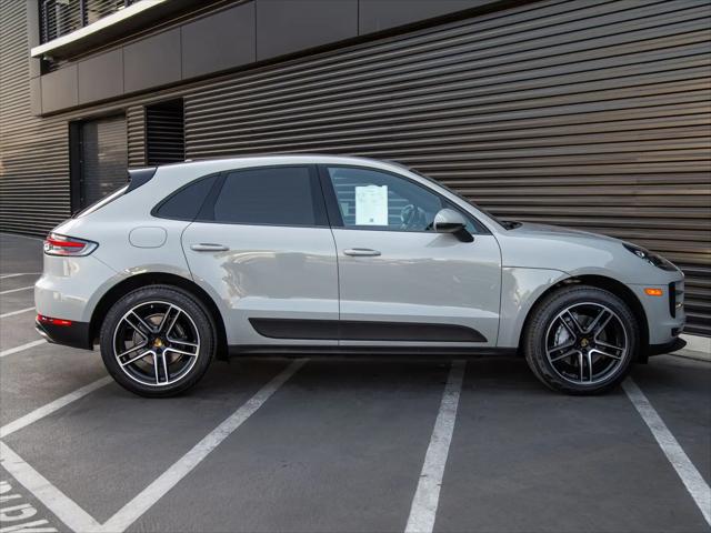 2021 Porsche Macan Standard