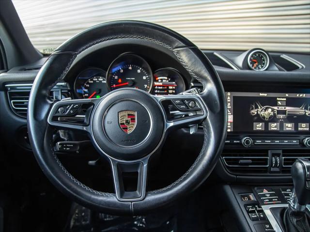 2021 Porsche Macan Standard