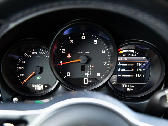 2021 Porsche Macan Standard