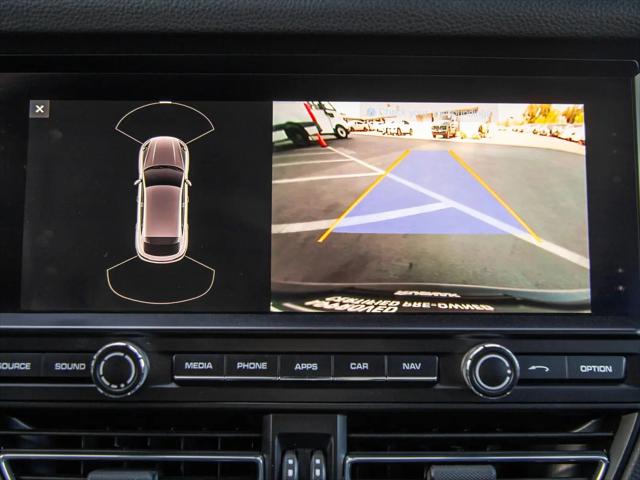 2021 Porsche Macan Standard