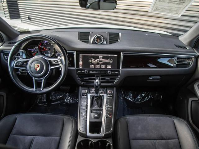 2021 Porsche Macan Standard