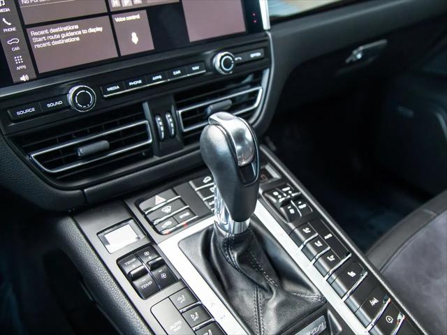 2021 Porsche Macan Standard