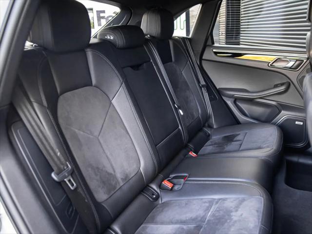 2021 Porsche Macan Standard