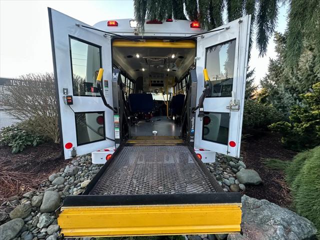 2014 Chevrolet Express Cutaway 3500