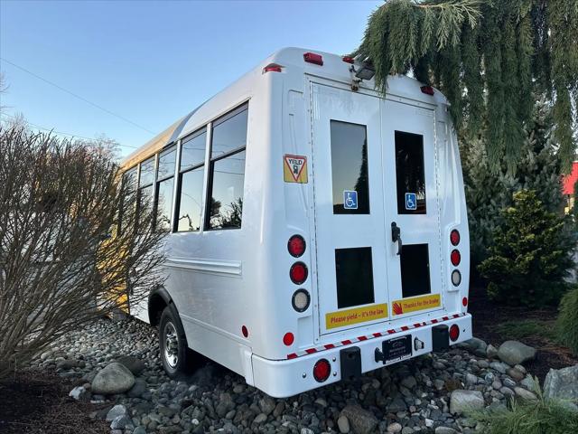 2014 Chevrolet Express Cutaway 3500