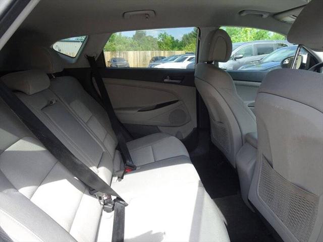 2016 Hyundai Tucson SE