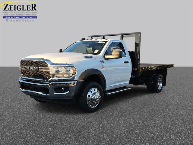 2024 RAM Ram 5500 Chassis Cab RAM 5500 TRADESMAN CHASSIS REGULAR CAB 4X4 84 CA 2024 RAM Ram 5500 Chassis Cab RAM 5500 TRADESMAN CHASSIS REGULAR CAB 4X4 84 CA