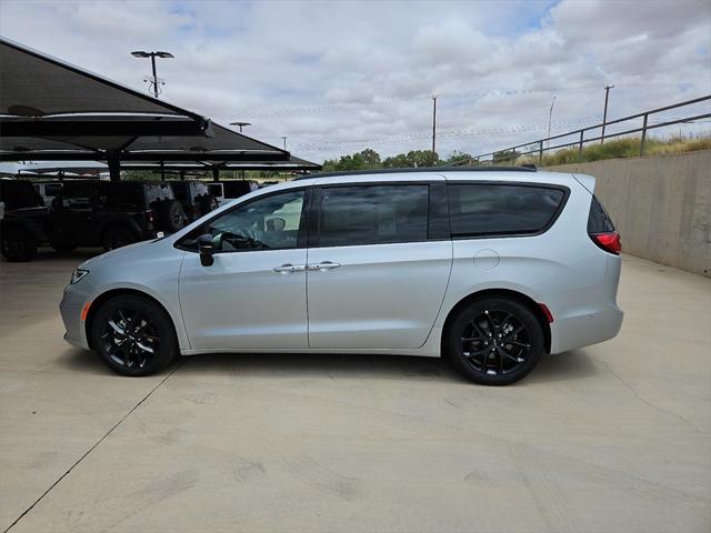 2024 Chrysler Pacifica PACIFICA LIMITED