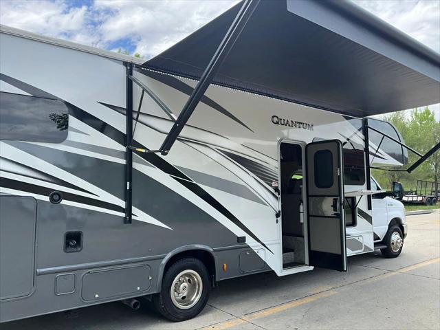 2023 Ford E-450 Cutaway Cutaway Van 2D