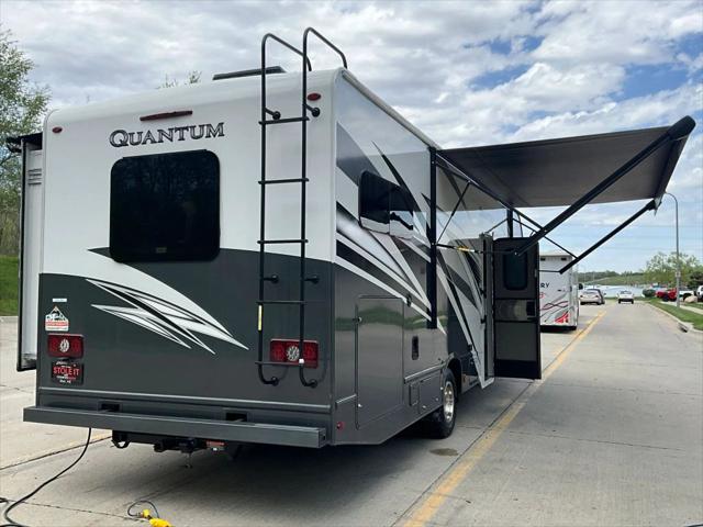 2023 Ford E-450 Cutaway Cutaway Van 2D