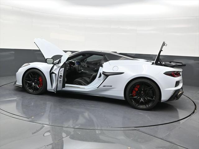 2023 Chevrolet Corvette Z06 RWD Convertible 3LZ