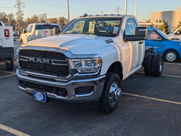 2024 RAM Ram 3500 Chassis Cab RAM 3500 TRADESMAN CHASSIS REGULAR CAB 4X4 60 CA