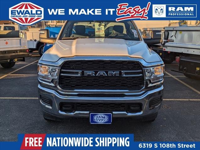 2024 RAM Ram 3500 Chassis Cab RAM 3500 TRADESMAN CHASSIS REGULAR CAB 4X4 60 CA