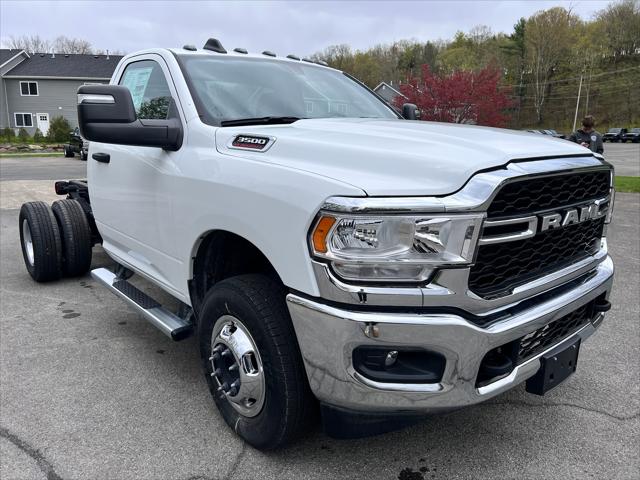 2024 RAM Ram 3500 Chassis Cab RAM 3500 TRADESMAN CHASSIS REGULAR CAB 4X4 60 CA 2024 RAM Ram 3500 Chassis Cab RAM 3500 TRADESMAN CHASSIS REGULAR CAB 4X4 60 CA