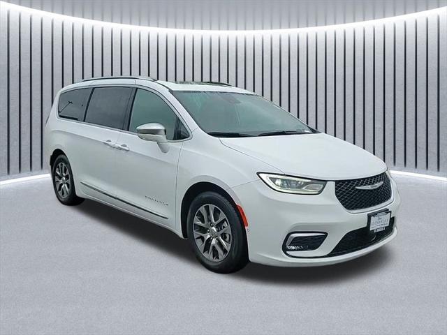 2024 Chrysler Pacifica Hybrid PACIFICA PLUG-IN HYBRID PINNACLE