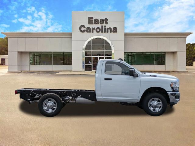 2024 RAM Ram 3500 Chassis Cab RAM 3500 TRADESMAN CHASSIS REGULAR CAB 4X4 60 CA