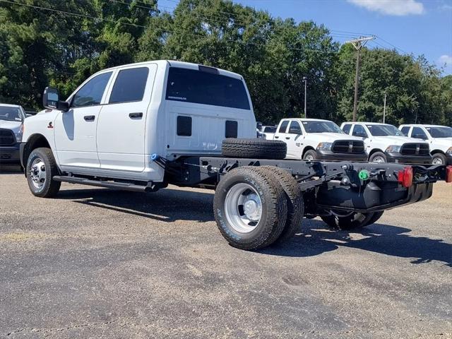 2024 RAM Ram 3500 Chassis Cab RAM 3500 TRADESMAN CREW CAB CHASSIS 4X4 60 CA