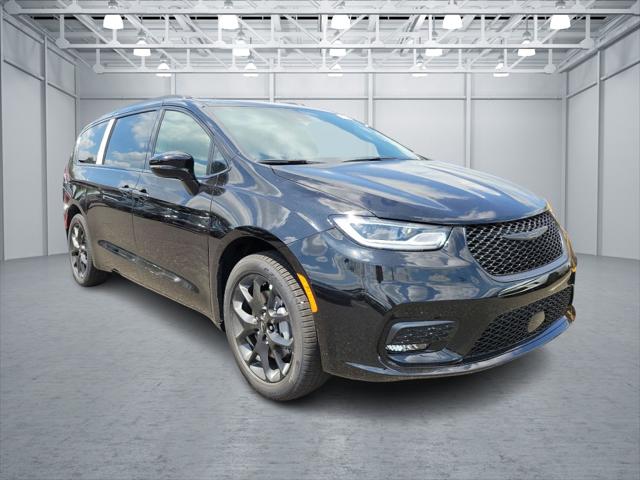 2024 Chrysler Pacifica PACIFICA TOURING L AWD