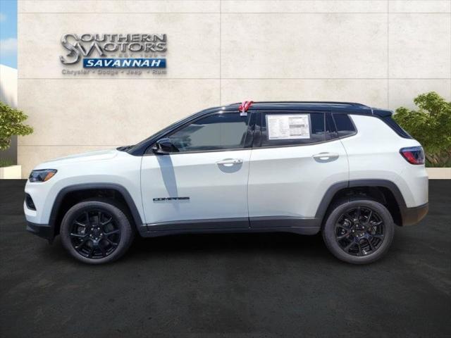 2024 Jeep Compass COMPASS LATITUDE 4X4