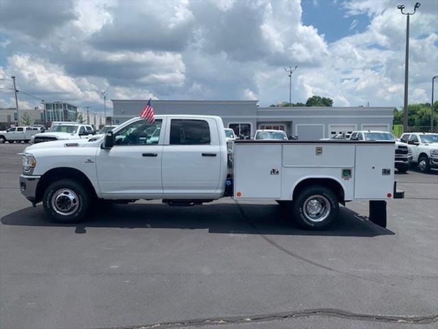 2024 RAM Ram 3500 Chassis Cab RAM 3500 TRADESMAN CREW CAB CHASSIS 4X4 60 CA