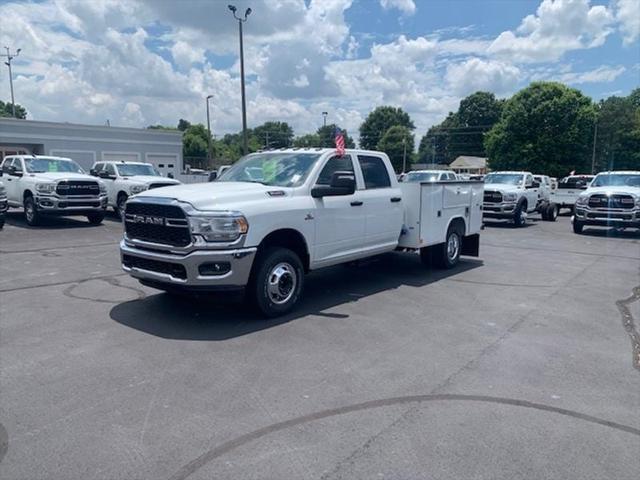 2024 RAM Ram 3500 Chassis Cab RAM 3500 TRADESMAN CREW CAB CHASSIS 4X4 60 CA