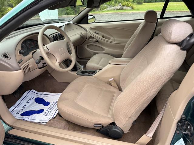 2000 Ford Mustang Convertible