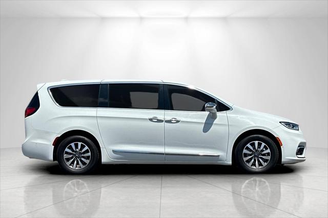 2022 Chrysler Pacifica Hybrid Limited