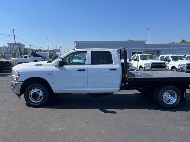 2024 RAM Ram 3500 Chassis Cab RAM 3500 TRADESMAN CREW CAB CHASSIS 4X4 60 CA