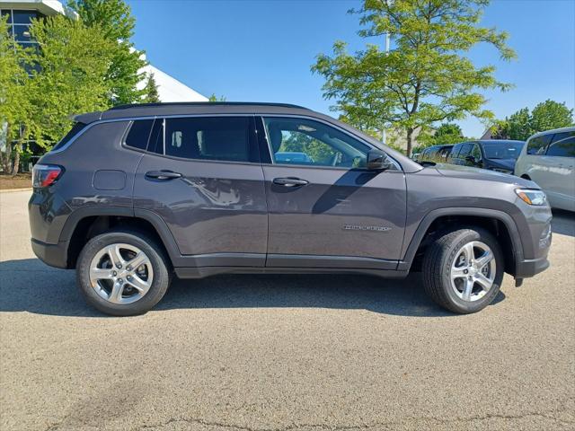 2024 Jeep Compass COMPASS LATITUDE 4X4