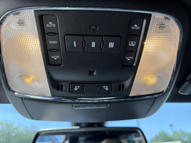 2022 Chrysler 300 S