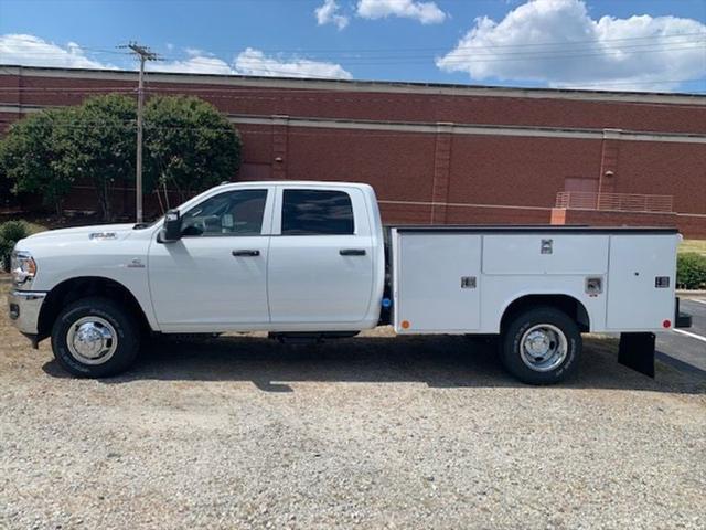 2024 RAM Ram 3500 Chassis Cab RAM 3500 TRADESMAN CREW CAB CHASSIS 4X4 60 CA