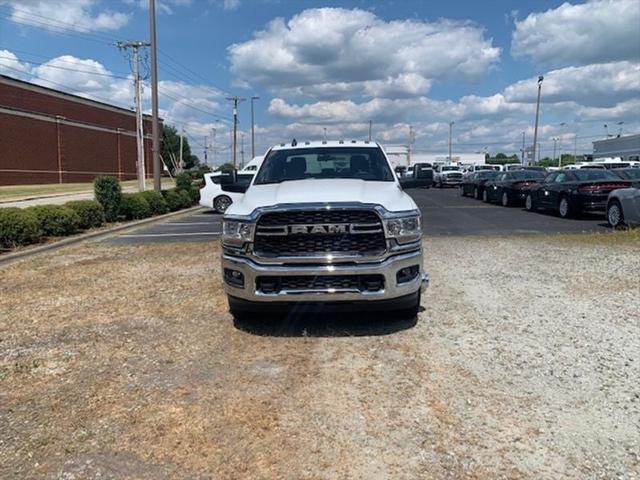 2024 RAM Ram 3500 Chassis Cab RAM 3500 TRADESMAN CREW CAB CHASSIS 4X4 60 CA