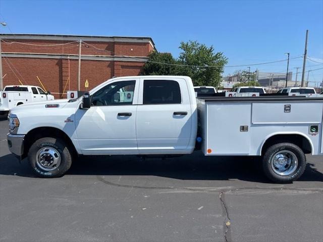 2024 RAM Ram 3500 Chassis Cab RAM 3500 TRADESMAN CREW CAB CHASSIS 4X4 60 CA