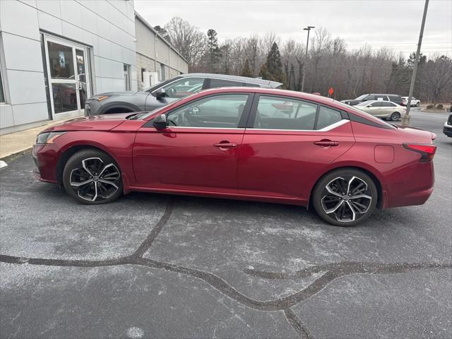 2023 Nissan Altima SR FWD