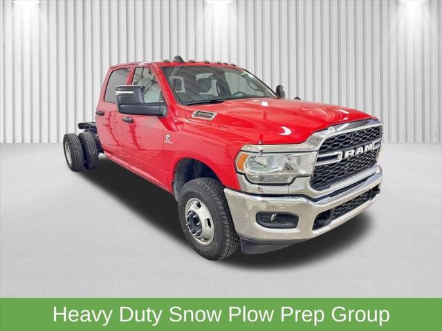 2024 RAM Ram 3500 Chassis Cab RAM 3500 TRADESMAN CREW CAB CHASSIS 4X4 60 CA