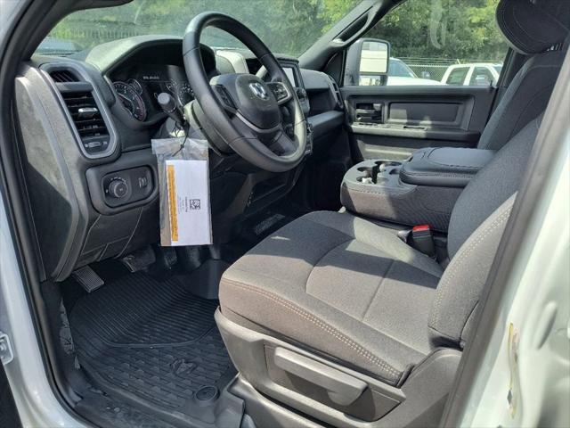 2024 RAM Ram 3500 Chassis Cab RAM 3500 TRADESMAN CREW CAB CHASSIS 4X4 60 CA