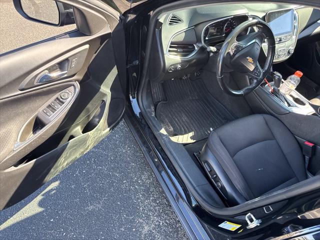 Used 2018 Chevrolet Malibu LT For Sale in Olive Branch, MS