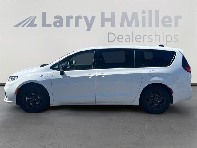 2024 Chrysler Pacifica Hybrid PACIFICA PLUG-IN HYBRID S APPEARANCE