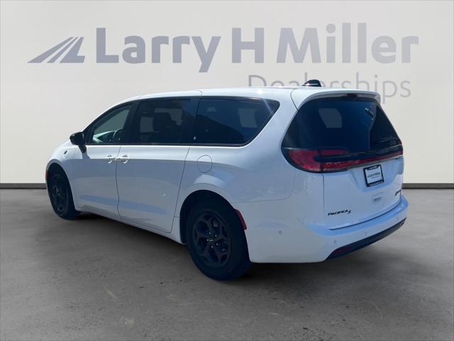 2024 Chrysler Pacifica Hybrid PACIFICA PLUG-IN HYBRID S APPEARANCE