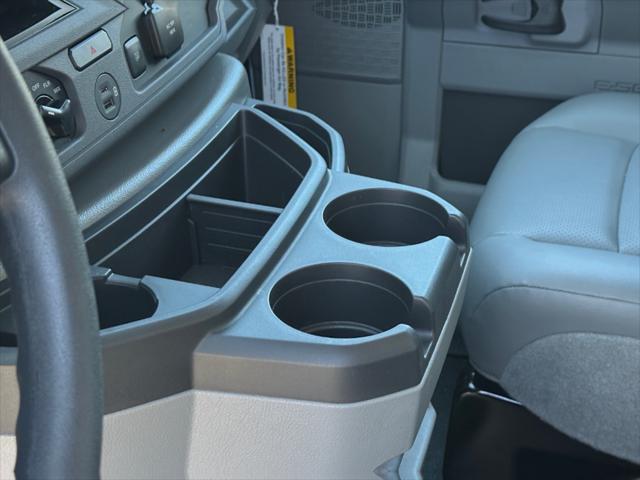 2025 Ford E-350 Cutaway Base