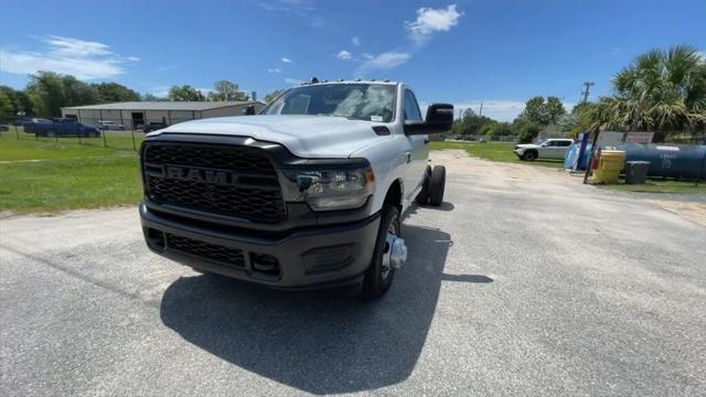 2024 RAM Ram 3500 Chassis Cab RAM 3500 TRADESMAN CHASSIS REGULAR CAB 4X4 60 CA