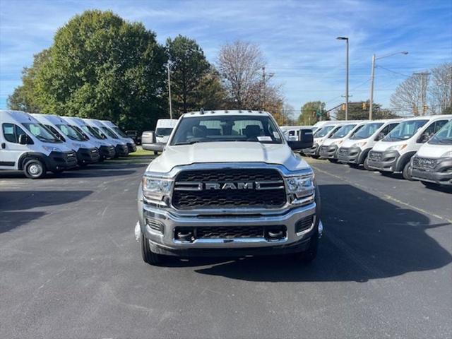 2024 RAM Ram 5500 Chassis Cab RAM 5500 TRADESMAN CHASSIS REGULAR CAB 4X4 84 CA