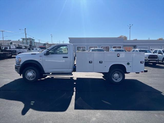2024 RAM Ram 5500 Chassis Cab RAM 5500 TRADESMAN CHASSIS REGULAR CAB 4X4 84 CA