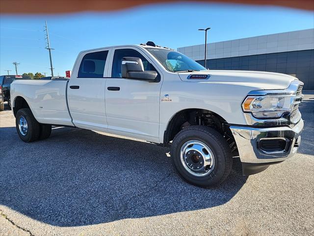 2024 RAM Ram 3500 RAM 3500 TRADESMAN CREW CAB 4X4 8 BOX