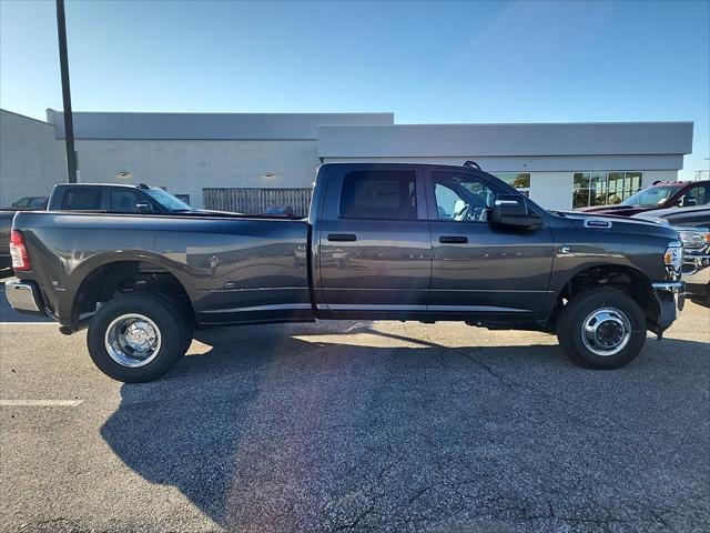 2024 RAM Ram 3500 RAM 3500 TRADESMAN CREW CAB 4X4 8 BOX