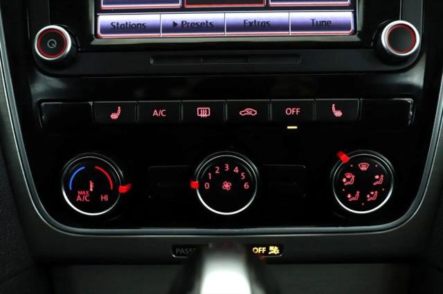 2014 Volkswagen Passat 1.8T SE